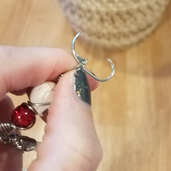 Silver Skull Blood Red Glass Coyote Teeth Earrings - Picture 4 of 7